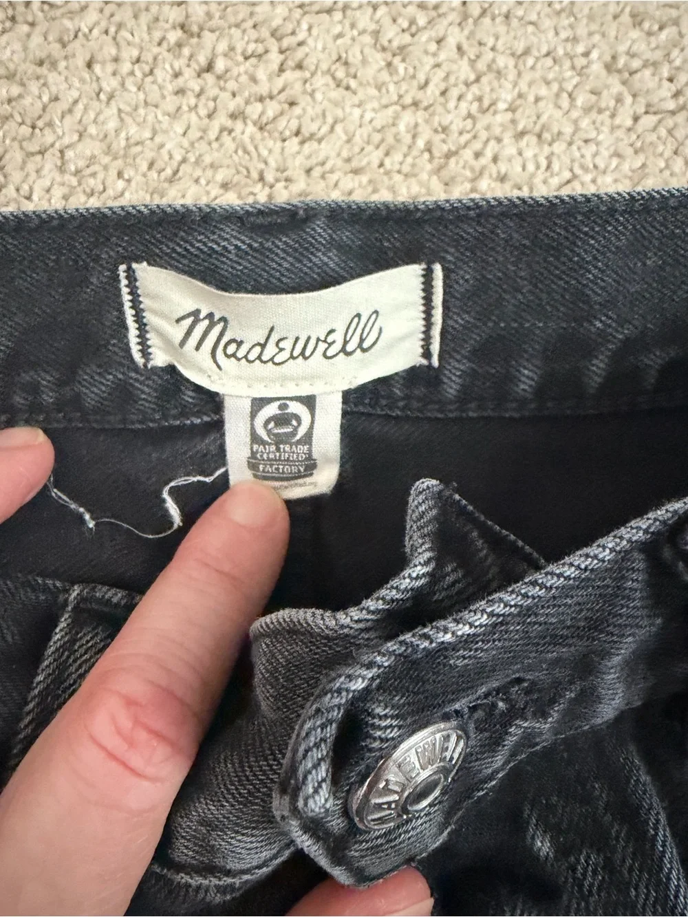 Madewell Black Distressed Frayed Hem Denim “The Brynn Long” Shorts Size 26
